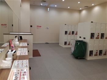 LAVA松山のロッカールーム